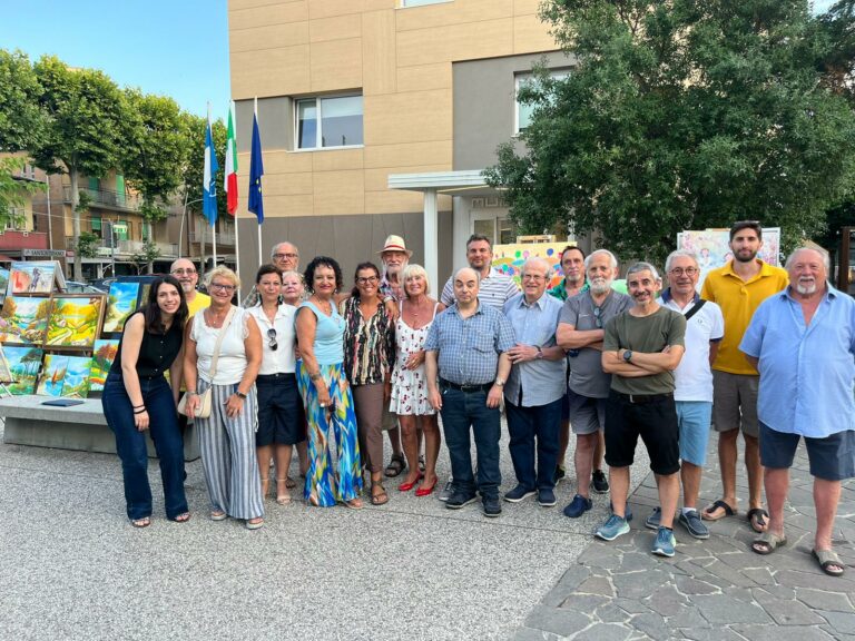 A Gabicce Mare tornano “I lunedì dell’arte”, esposizione pittorica in piazza del Municipio