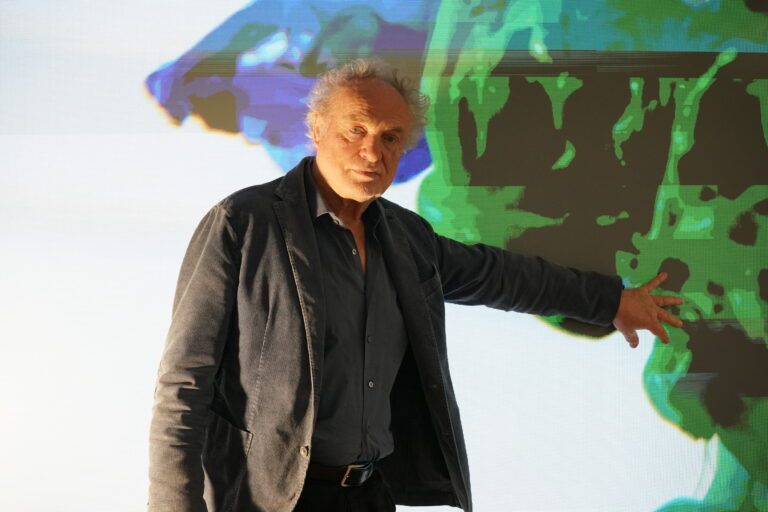 A Palazzo Bracci Pagani la mostra: “Paolo Buroni. Opere di Luce”