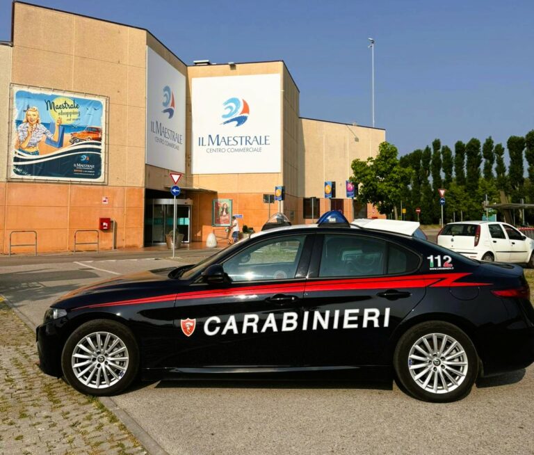 Senigallia, finto disabile estorce elemosina ai passanti: denunciato dai Carabinieri