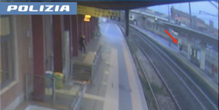 Pesaro, uomo ubriaco sui binari: salvato in extremis dagli agenti della Polizia