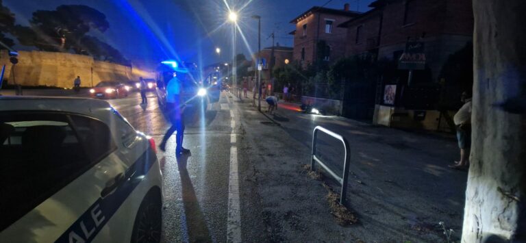 Incidente in Viale Buozzi, grave un 30enne fanese: trasportato in eliambulanza a Torrette