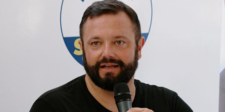 Carloni (Lega): “Il florovivaismo italiano è partner affidabile per i grandi progetti degli Emirati Arabi: da Dubai un ponte Business to Business che crea crescita e sostenibilità”