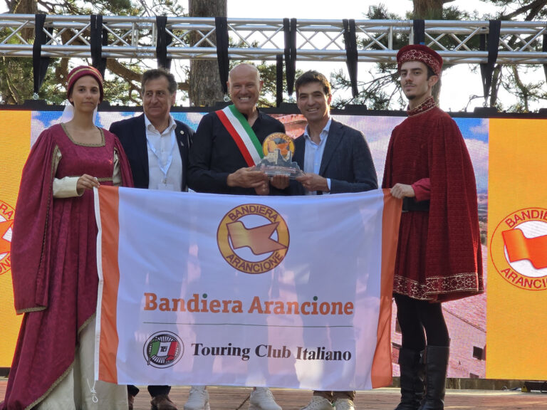 Aumentano a 30 le Bandiere Arancioni per le Marche: è terza tra le regioni