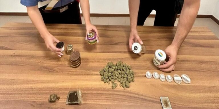 Sant’Angelo in Vado – Hashish e marijuana nascosti in casa: arrestato 21enne dai Carabinieri