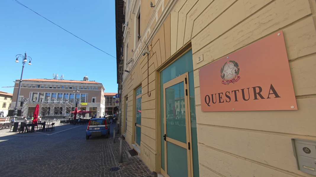 questura pesaro