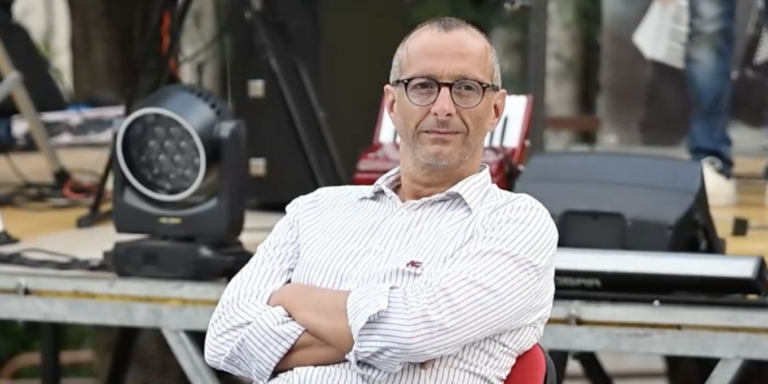 Ricci: “Economia delle Marche è ferma, a rischio imprese e lavoro. Contrasteremo dazi investendo 10 milioni per aprire a nuovi mercati . Acquaroli accetti il confronto anziché scappare”