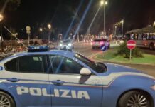 Pesaro – Spari a salve e schiamazzi in piazzale Matteotti: interviene la Polizia