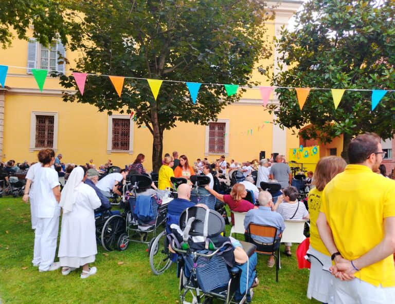 Musica e sorrisi alla Festa dei Nonni all’Opera Pia di Senigallia