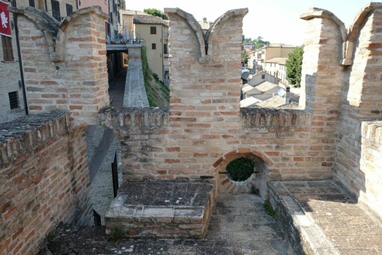 Cinta muraria Corinaldo: un altro pezzo di storia verrà restituito alla comunità
