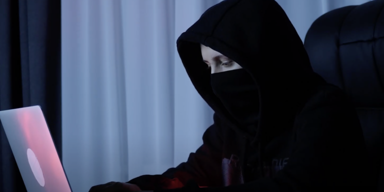 Truffe online, allarme anche nella provincia di Pesaro-Urbino: «Un clic può costare caro» (VIDEO)