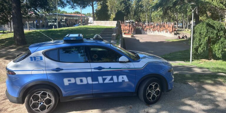 Pesaro – Spaccio al Monumento della Resistenza: arrestato 29enne recidivo