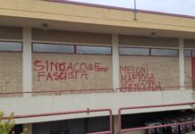 Scritte offensive contro Meloni e Serfilippi: condanna bipartisan a Fano