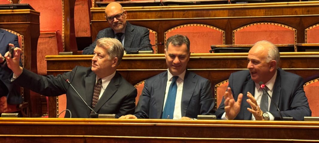 2c15755d-ce59-48b2-9612-438be1ae1112