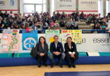 Giornata internazionale dei diritti dell’infanzia e dell’adolescenza: al Palace oltre 400 alunni per dire “Vogliamo la pace”