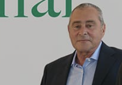 A bordo del velivolo ci sarebbero Mario Paglicci, 77 anni, imprenditore aretino del settore orafo e figura storica dell’imprenditoria toscana, e Fulvio Casini, 67 anni, imprenditore di Sinalunga (Siena).