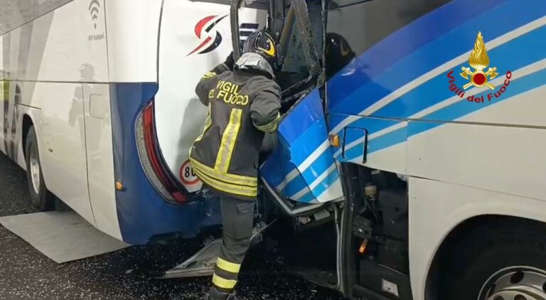 Incidente in galleria sulla A14 nelle Marche: traffico in tilt e decine di chilometri di code