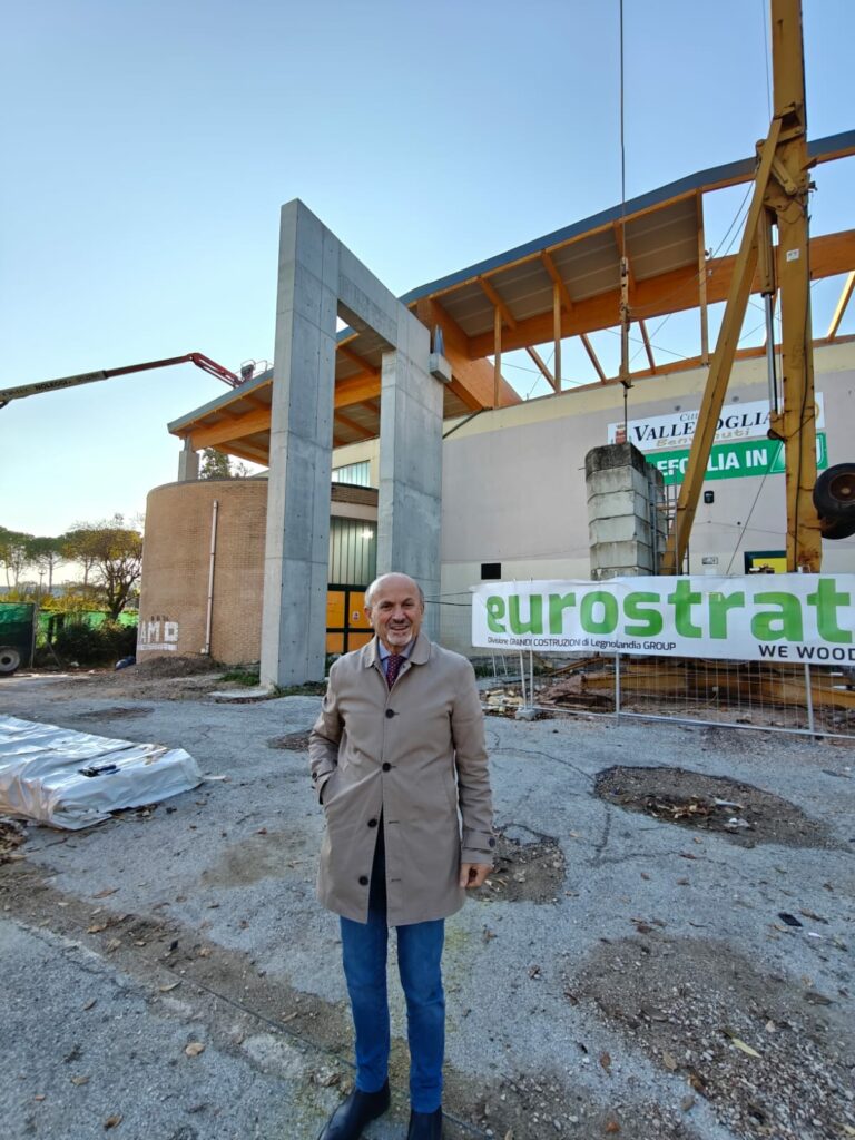 Vallefoglia, proseguono i lavori al Paladionigi: nuova copertura per il palazzetto dello sport di Montecchio