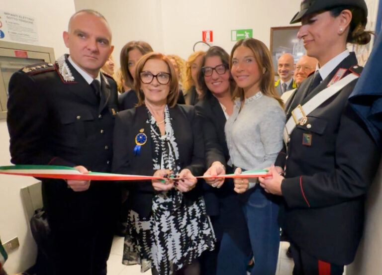 “Una stanza tutta per sè”, Mattioli: “Progetto prezioso e luogo sociale di tutela per le donne vittime di violenza”