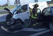 Incidente in A14 nelle Marche, tamponamento tra quattro auto: traffico bloccato verso sud