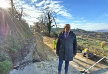 Il Sindaco Ucchielli in sopralluogo per l’avvio dei lavori di ripristino della strada danneggiata dallo smottamento in Via Montali