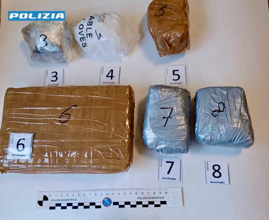 90358330-cf1b-45a0-9231-29baaf4ab0b3