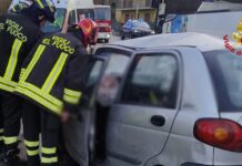 Incidente mortale ad Urbino, auto contro autobus: muore un uomo
