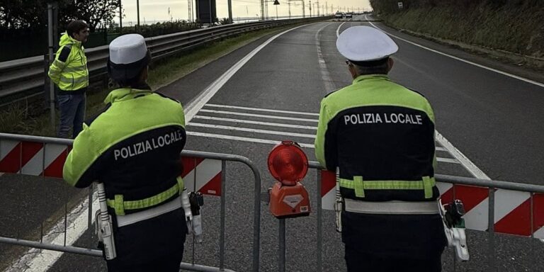Frana sulla SS16 a Pesaro, ecco come raggiungere Fano: strade alternative obbligatorie