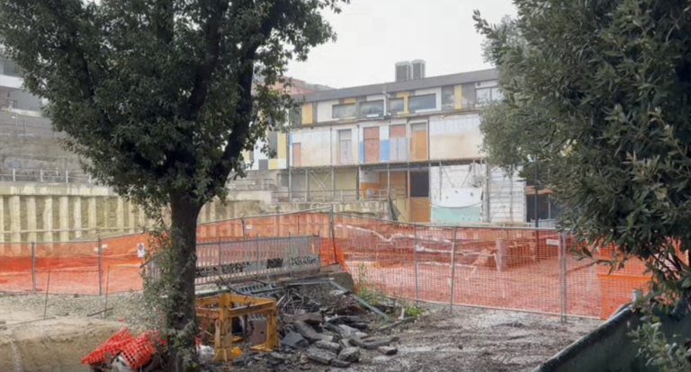 Pesaro – Scuola Dante Alighieri, Fratelli d’Italia incalza il Comune: «Servono certezze su un cantiere che accumula ritardi»