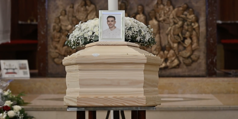 Michele Riglietti, l’ultimo saluto nella chiesa di Montecchio a Vallefoglia (VIDEO)