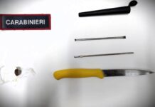 Fabriano – Controllo dei Carabinieri: denunciato 38enne, sequestrati coltello e arnesi da scasso