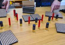 Ancona, milioni di detonatori su un traghetto passeggeri: maxi sequestro al porto (FOTO)