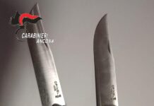 Senigallia, due giovanissimi trovati in possesso di coltelli