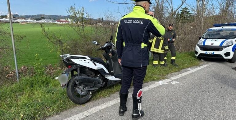 Incidente in scooter tra Montelabbate e Vallefoglia: ferita una 16enne, interviene l’elisoccorso