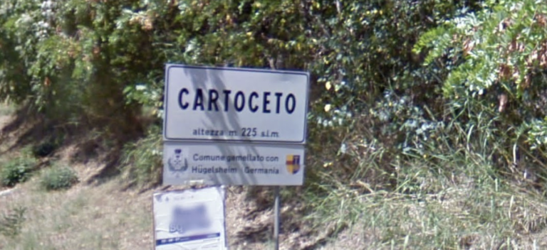 Cartoceto, tragedia nel giardino di casa: donna si lancia nel pozzo