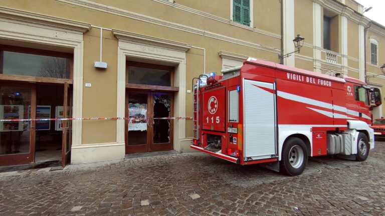Incendio al Politeama di Fano, danni al palcoscenico