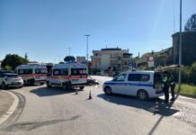 Fano – Incidente alla rotatoria di Sant’Orso: due motociclisti in ospedale