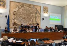 Pesaro, sì del Consiglio alle modifiche agli orari dei cantieri in zona mare