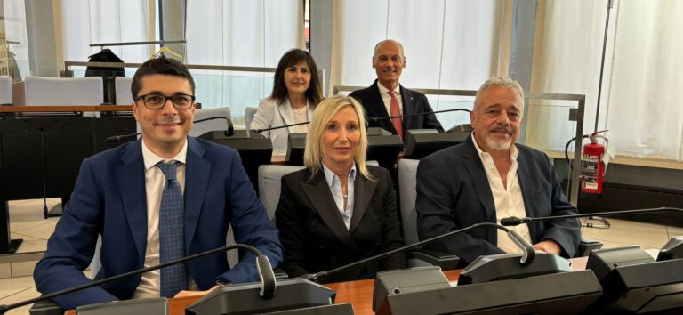 Pesaro, Fratelli d’Italia dopo l’accoltellamento alla stazione: «Sulla sicurezza serve un cambio di passo»