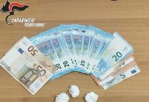 Droga nascosta in un mattone del sottotetto: arrestato a Fermignano