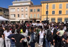 Piazza XX Settembre si anima con il primo Fano Fitness Festival Day: coinvolti 350 alunni delle scuole