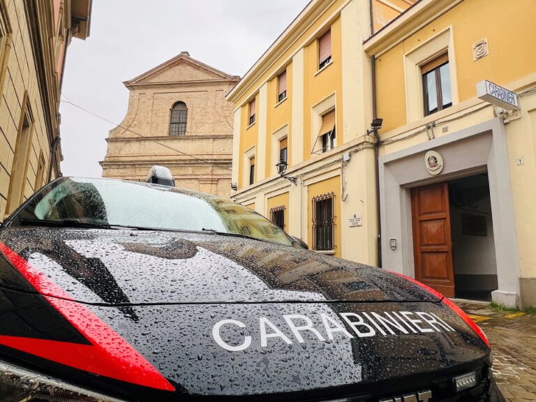 Maxi furto al raduno di motociclisti di Senigallia: i Carabinieri identificano il responsabile