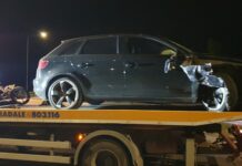 Fano, scontro tra auto e bicicletta elettrica: ciclista precipita sotto un ponte