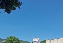 Cagli, incendio su un mezzo della raccolta rifiuti: probabili cause ceneri ancora accese