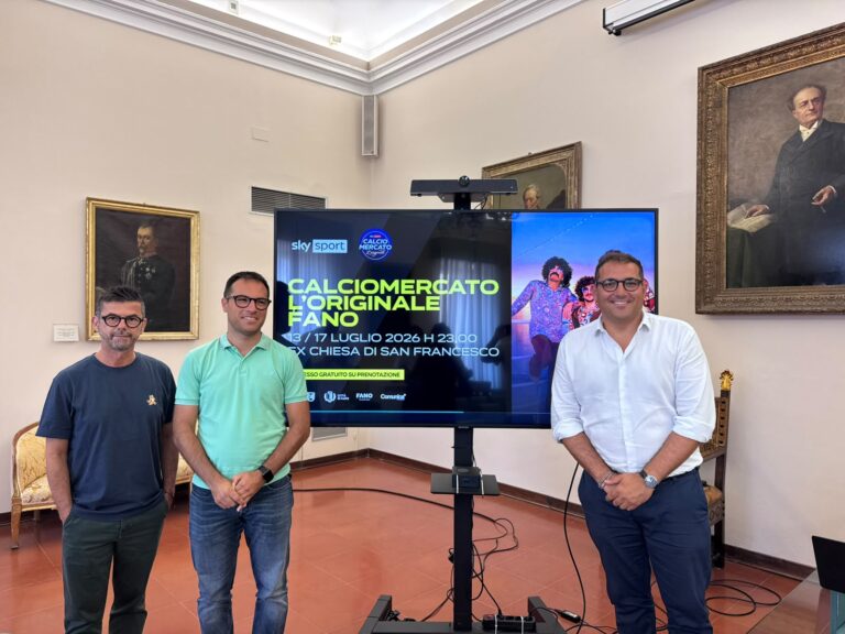 “Calciomercato L’Originale” torna a Fano: la città e le Marche di nuovo protagoniste per cinque giorni su Sky Sport