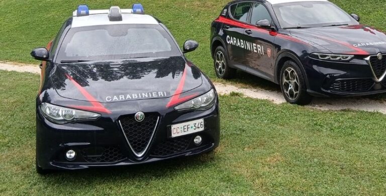 Pesaro – Spaccio al Parco Miralfiore, arrestato un giovane: sequestrate eroina, cocaina e 12mila euro