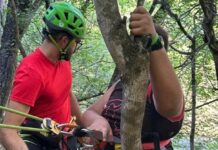 Cagli – Bambino scivola in una scarpata, padre precipita per soccorrerlo: entrambi recuperati dal Soccorso Alpino