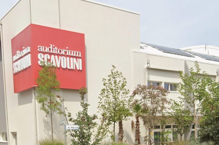 Pesaro – Farmacia comunale all’Auditorium, Fratelli d’Italia: “Il Comune intende tirare dritto nonostante il parere contrario dell’Ordine dei Farmacisti? Operazione sempre più opaca”