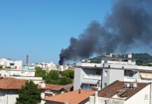 Gabicce Mare, incendio in un hotel: alta colonna di fumo visibile a chilometri