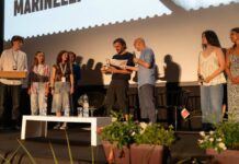 Fano – Bagno di folla per Luca Marinelli: l’attore riceve il “Premio CineFortunae” davanti a una piazza XX Settembre da record