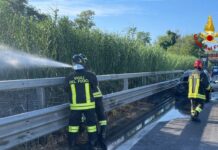 Auto prende fuoco sulla Superstrada: nessun ferito